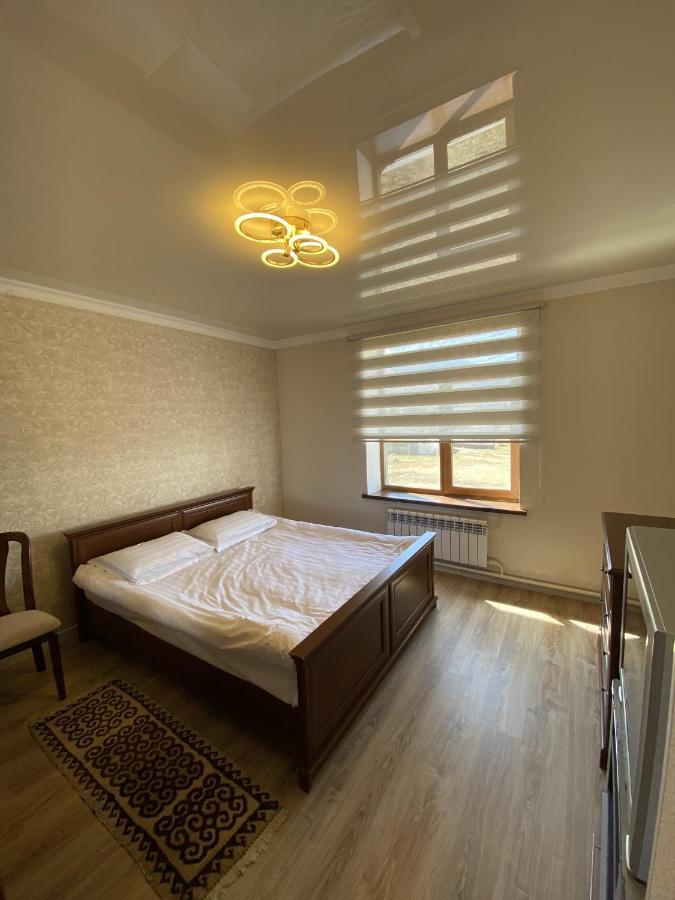 Guest House Tenir Too Naryn Екстер'єр фото