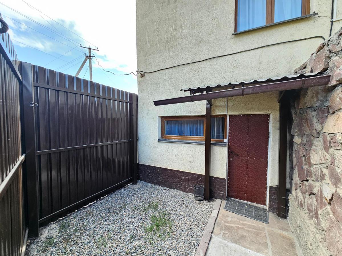 Guest House Tenir Too Naryn Екстер'єр фото